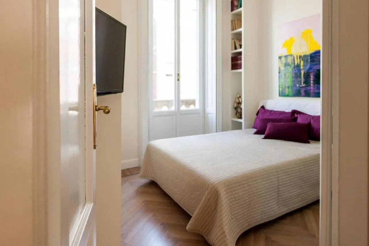 2 Bagni E Suite - House Of Art Center Milan Apartment
