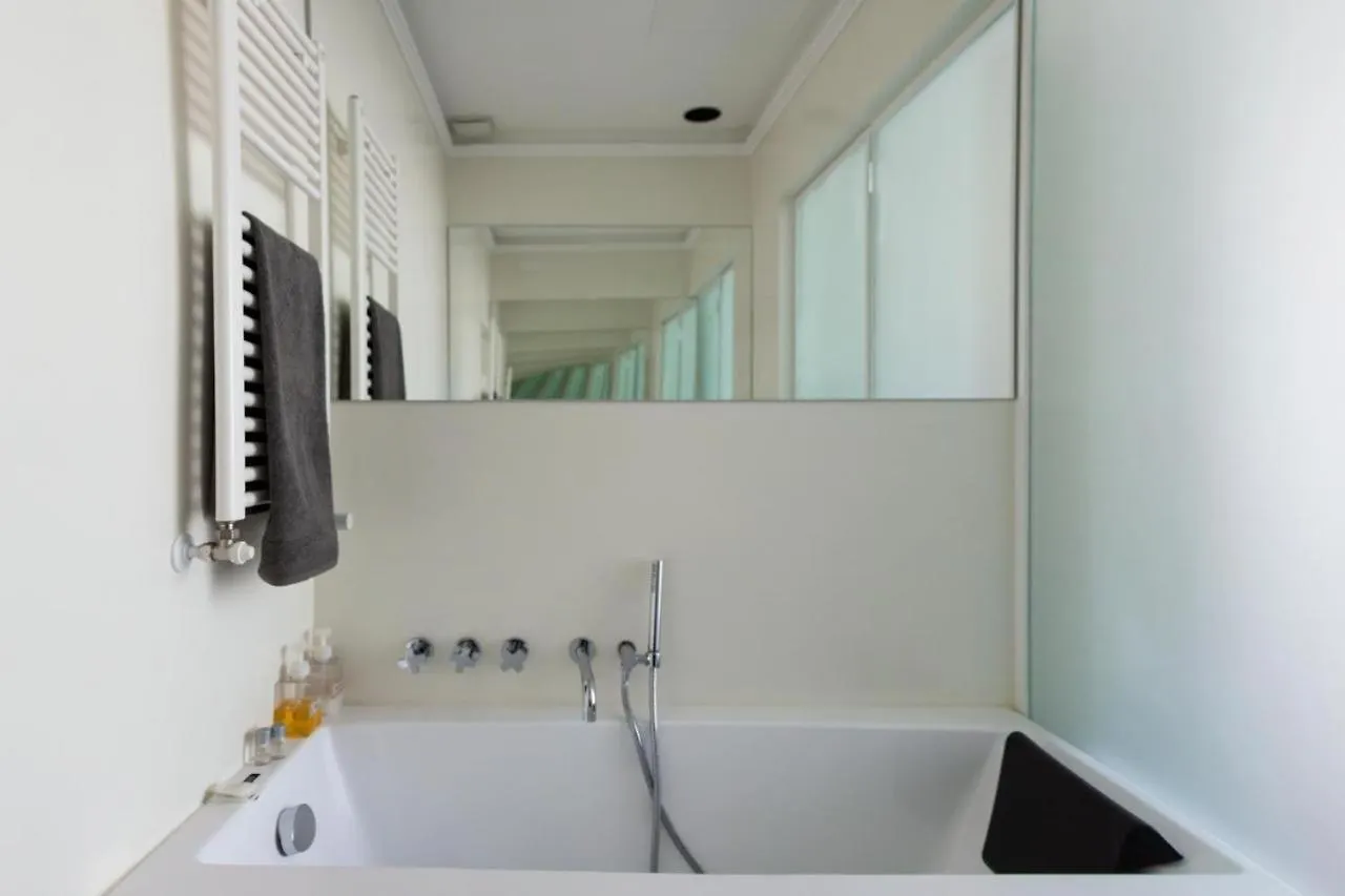2 Bagni E Suite - House Of Art Center Milan