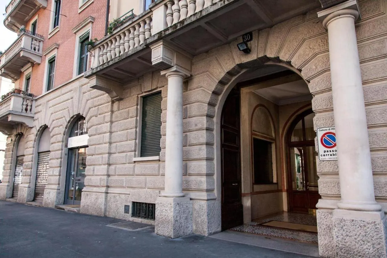 2 Bagni E Suite - House Of Art Center Milaan 0*,